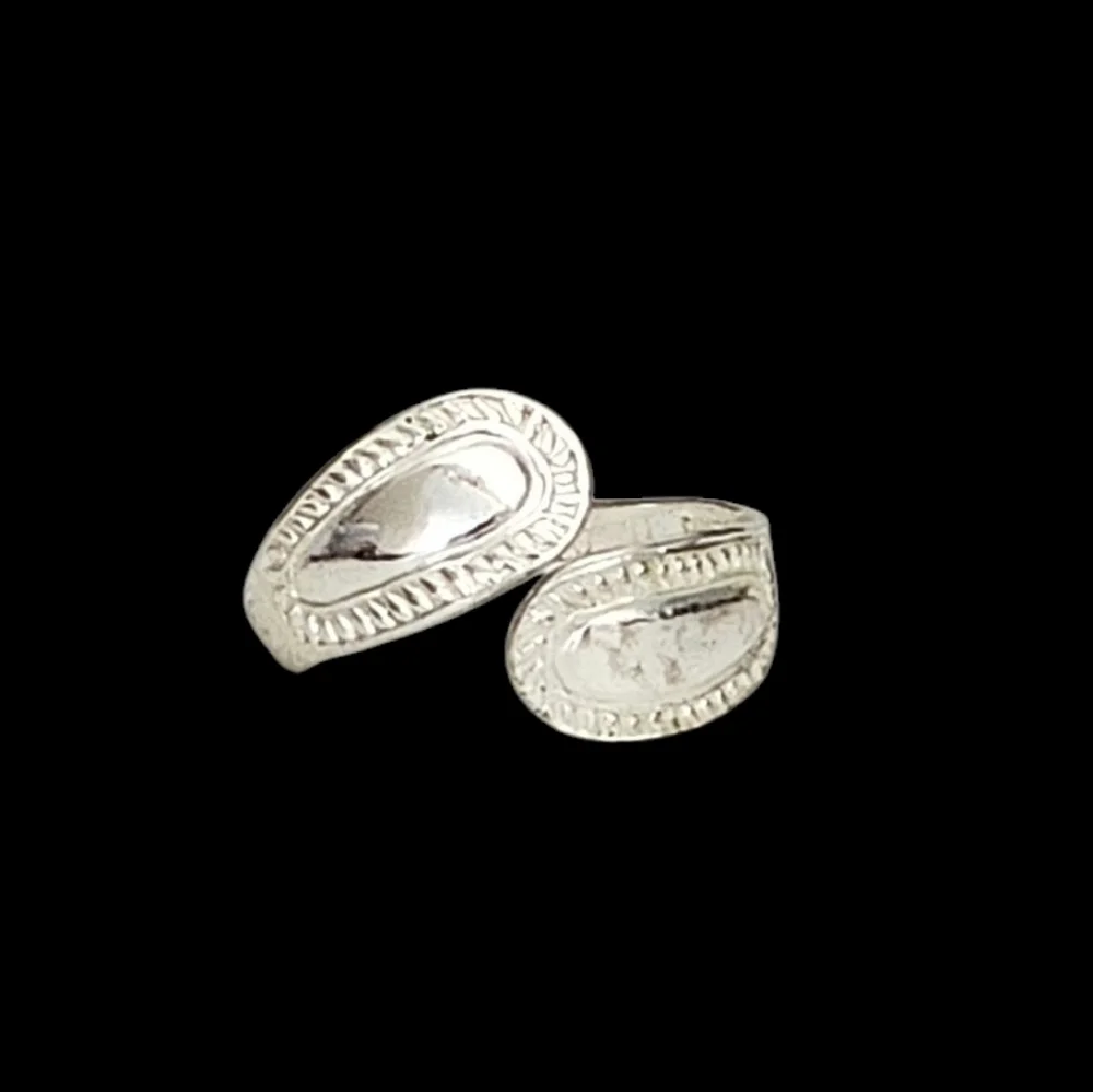 Elegant 925 Sterling Silver Women's Ring